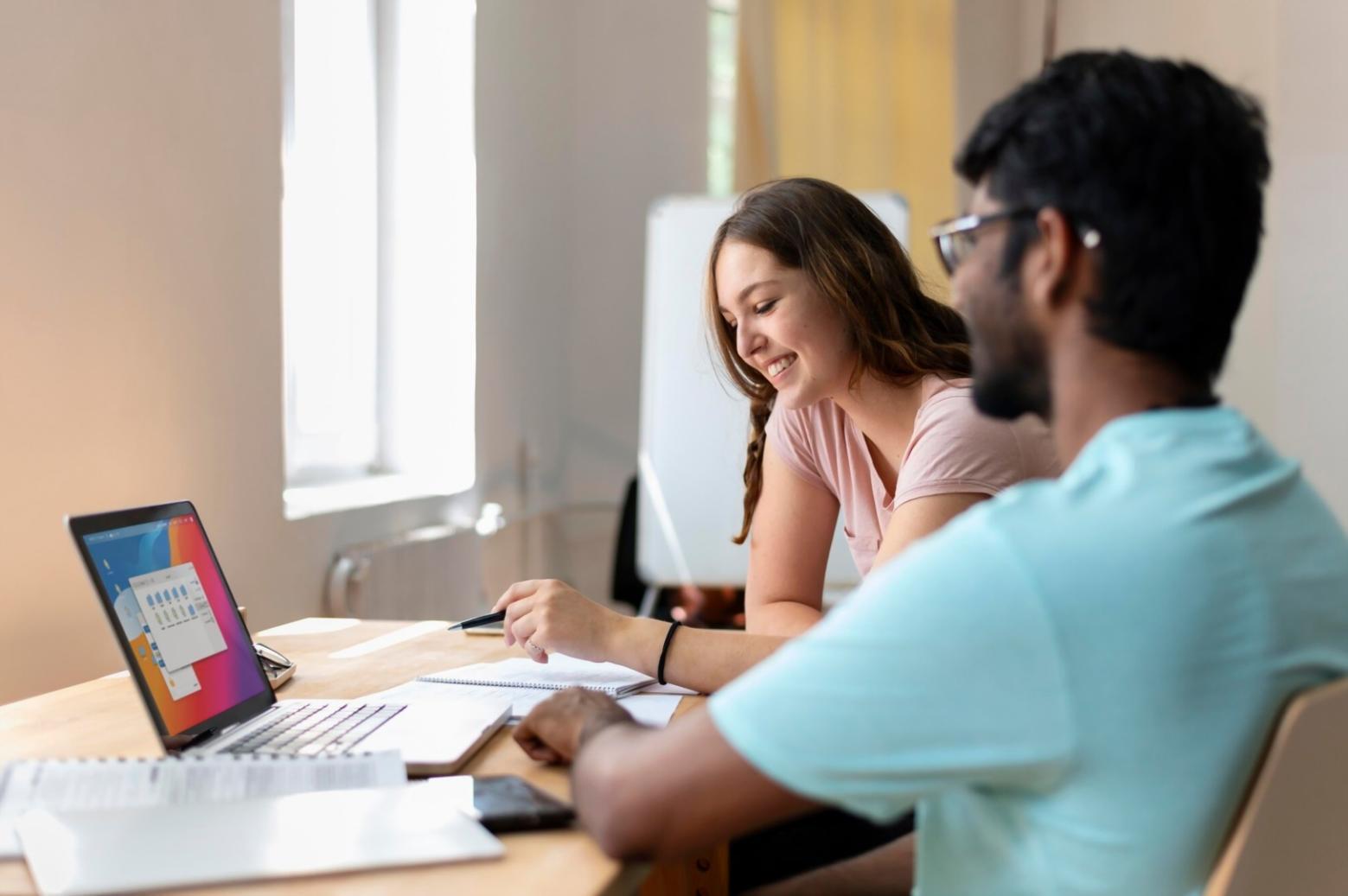 Consultation financière professionnelle entre conseiller et client